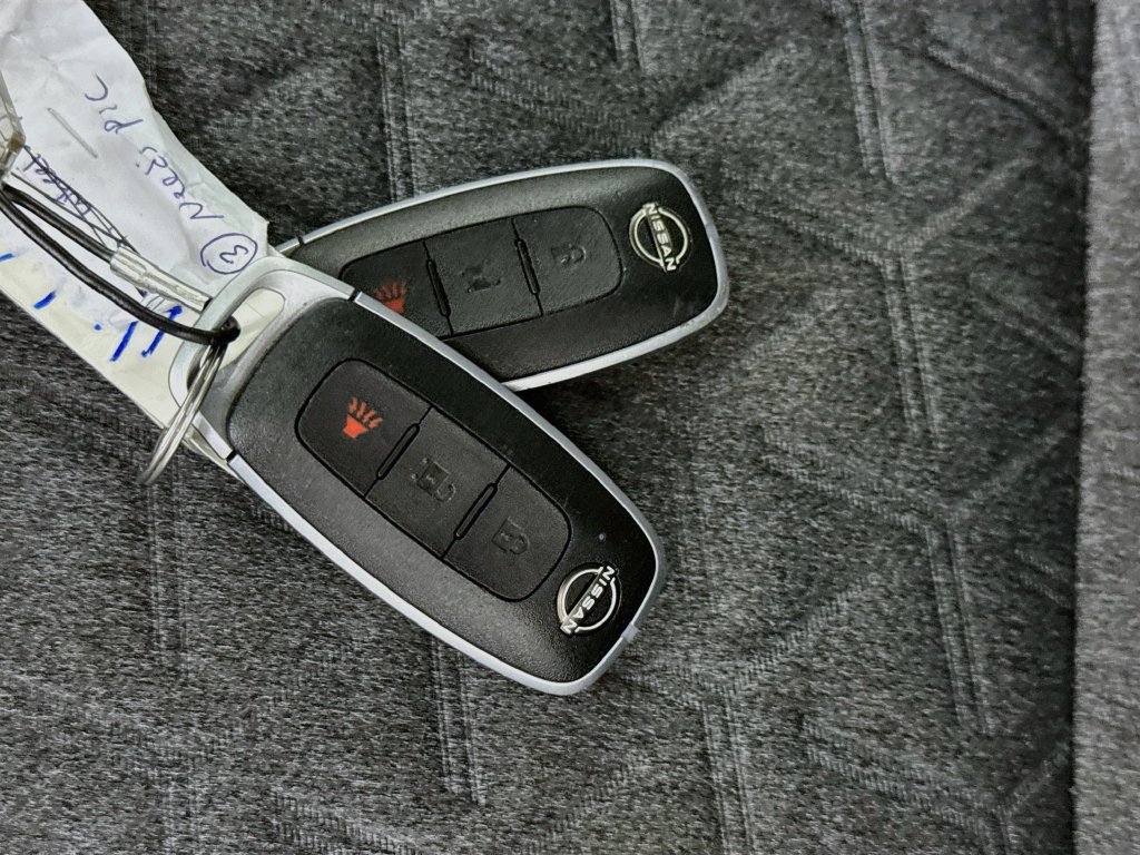 Certified 2025 Nissan Kicks SV AWD/4WD image 31