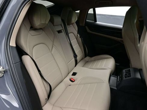 Certified 2025 Porsche Panamera 4 AWD/4WD image 17