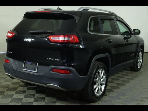 Used 2017 Jeep Cherokee Limited AWD/4WD image 16