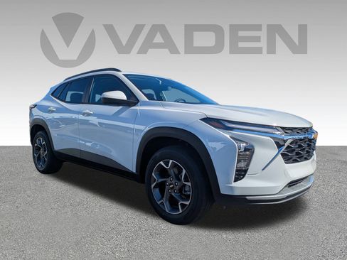 New 2026 Chevrolet Trax LT w/ Driver Confidence Package image 3