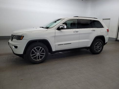 Used 2017 Jeep Grand Cherokee Limited w/ Luxury Group II AWD/4WD image 2