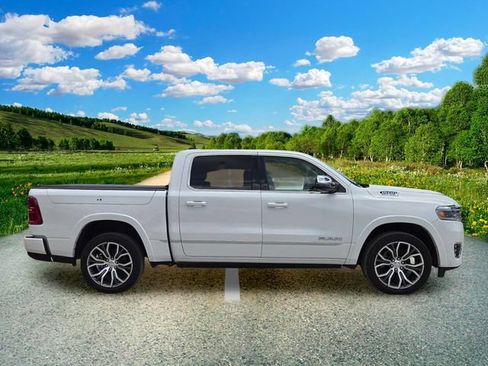 Used 2025 RAM 1500 Tungsten AWD/4WD image 7