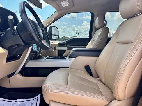 Used 2020 Ford F350 Lariat w/ Lariat Value Package AWD/4WD image 14