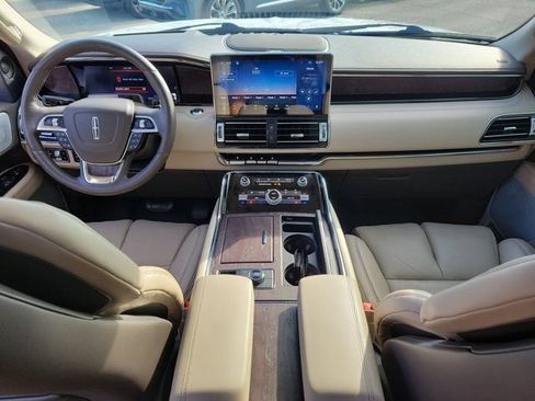 Certified 2024 Lincoln Navigator L Reserve AWD/4WD image 21