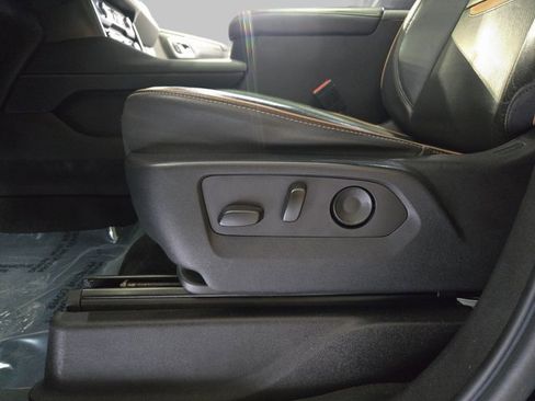 Used 2021 GMC Yukon XL AT4 w/ Technology Package image 30