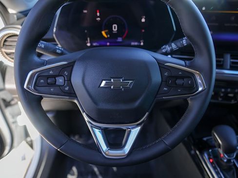 Used 2024 Chevrolet Trax ACTIV w/ Sunroof Package image 15