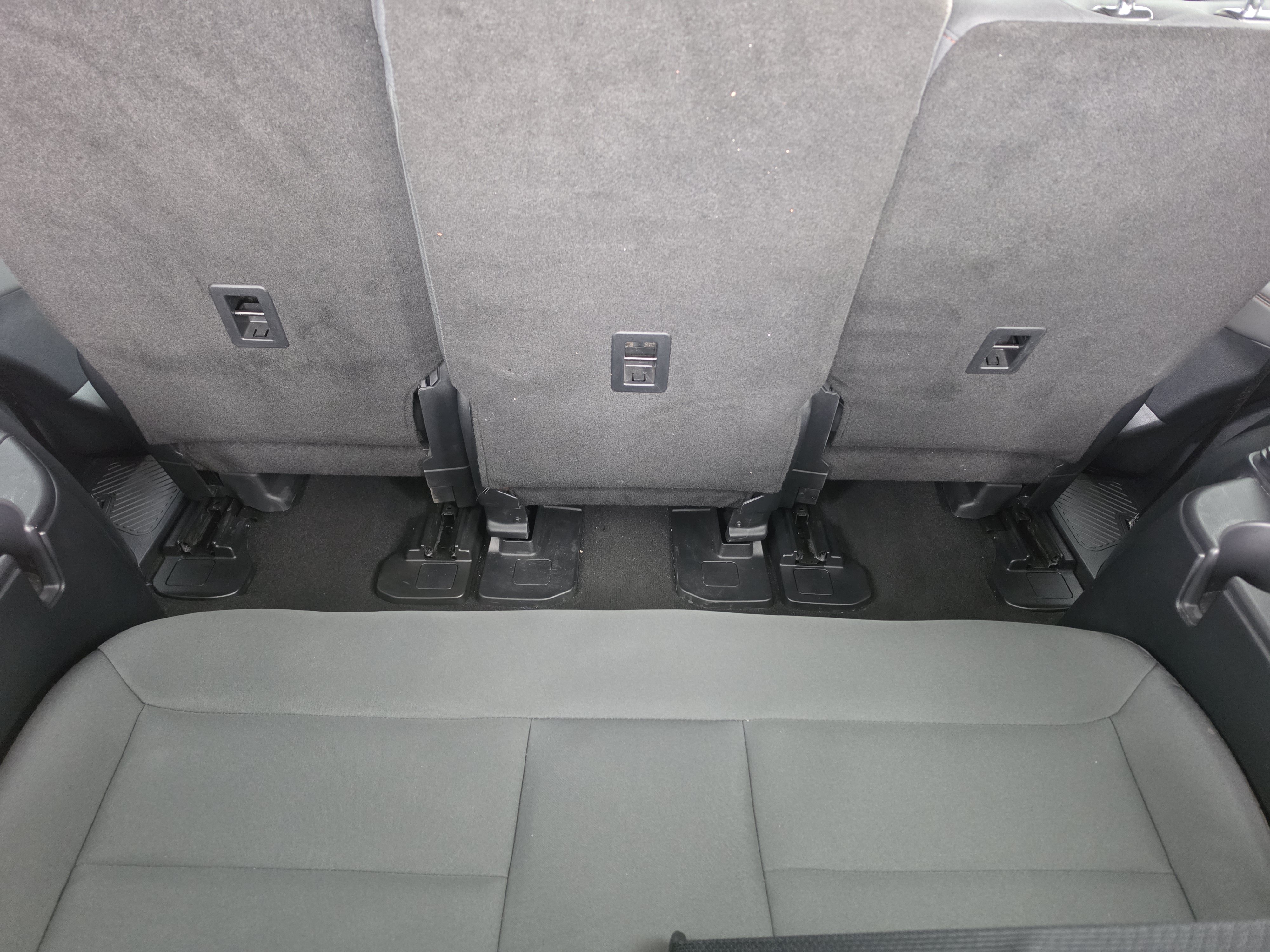 Used 2025 Ford Explorer Active AWD/4WD image 19