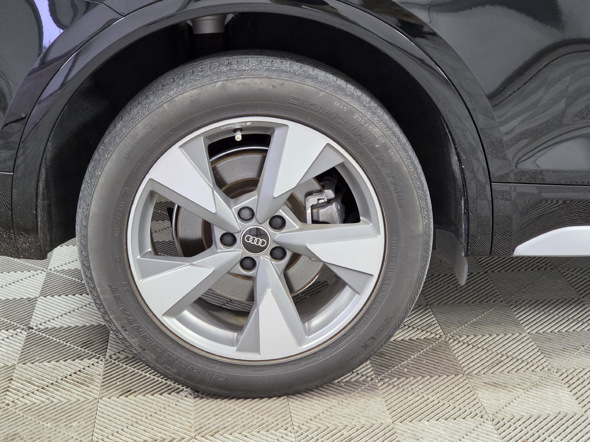Used 2024 Audi Q5 2.0T Premium AWD/4WD image 46