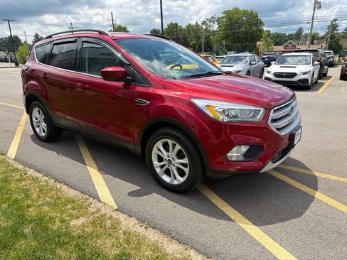 Used 2018 Ford Escape SEL AWD/4WD image 3