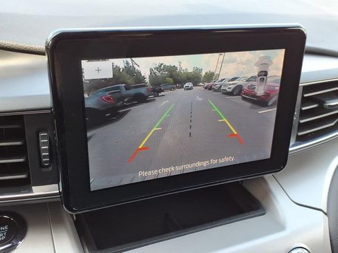 Used 2024 Ford Explorer XLT w/ Equipment Group 202A AWD/4WD image 27