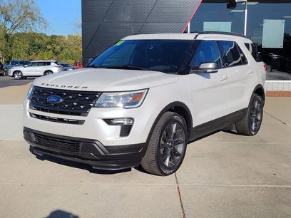 Used 2018 Ford Explorer XLT w/ XLT Appearance Package