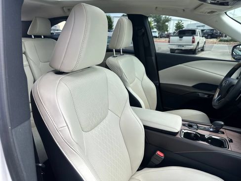 Used 2023 Lexus RX 350 Premium Plus w/ Cold Area Package FWD image 38