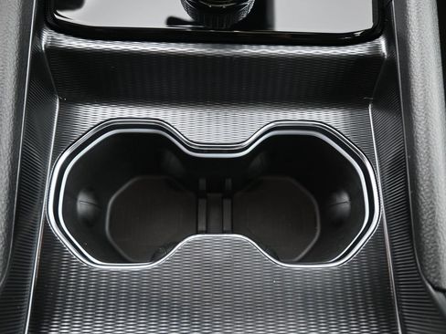 New 2025 Jeep Grand Cherokee L Altitude image 9