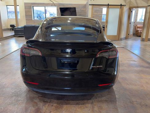 Used 2022 Tesla Model 3 Performance image 5