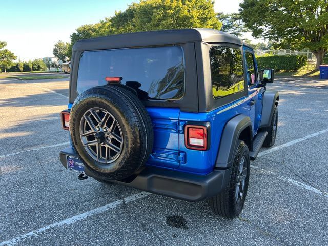 Used 2025 Jeep Wrangler Sport AWD/4WD image 10