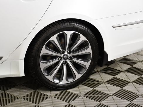 Used 2013 Hyundai Genesis 5.0 R-Spec RWD image 52