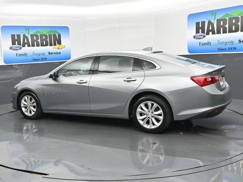 Used 2025 Chevrolet Malibu LT FWD image 3