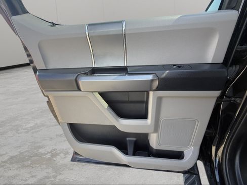 Used 2019 Ford F150 XLT w/ Equipment Group 302A Luxury AWD/4WD image 29