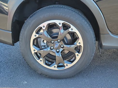 Certified 2023 Subaru Crosstrek 2.0i image 9