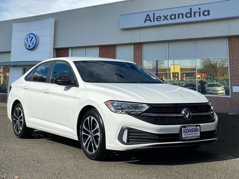 Certified 2022 Volkswagen Jetta Sport image 1