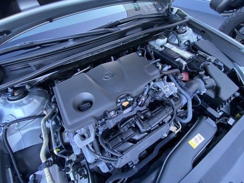 Used 2023 Toyota Camry SE image 11