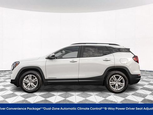 Used 2023 GMC Terrain SLE w/ Driver Convenience Package FWD image 8
