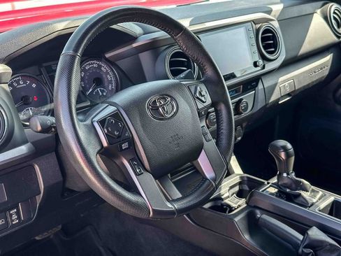 Used 2021 Toyota Tacoma TRD Sport AWD/4WD image 12