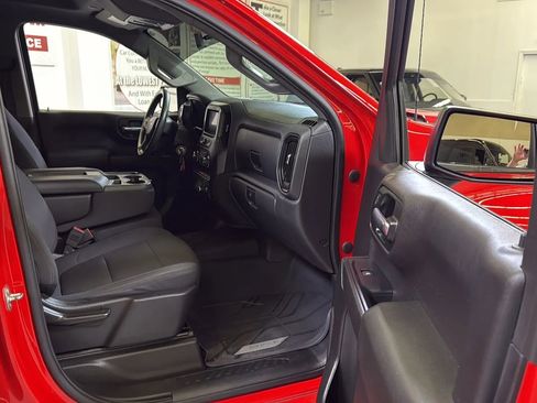 Used 2020 Chevrolet Silverado 1500 Custom w/ Custom Value Package image 16