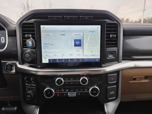 Used 2023 Ford F150 Lariat w/ Trailer Tow Package image 13