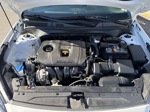 Used 2024 Kia Forte LXS image 3