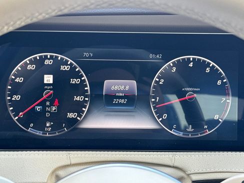Used 2019 Mercedes-Benz S 560 Sedan image 17