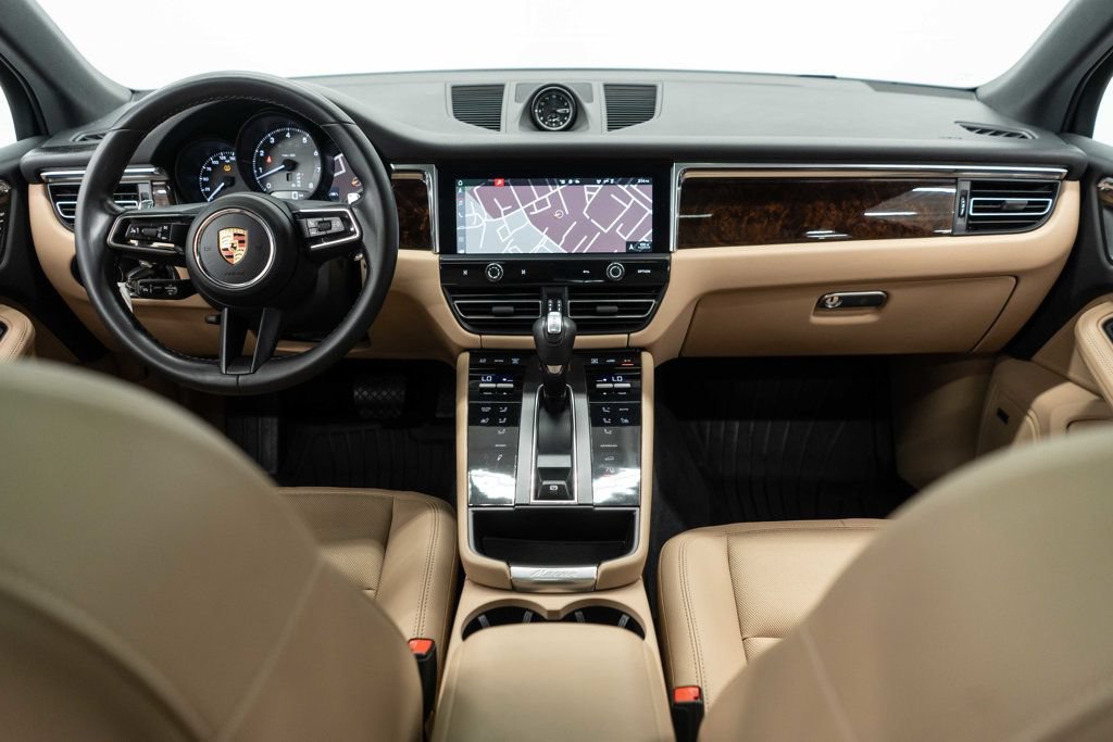 Used 2023 Porsche Macan S AWD/4WD image 10
