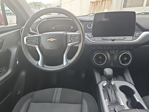 Used 2024 Chevrolet Blazer LT w/ Convenience Package FWD image 16