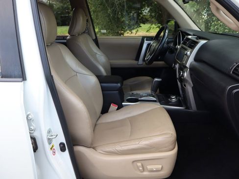 Used 2013 Toyota 4Runner Limited AWD/4WD image 22
