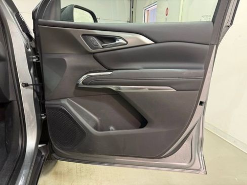 Certified 2025 Chevrolet Traverse LT image 27