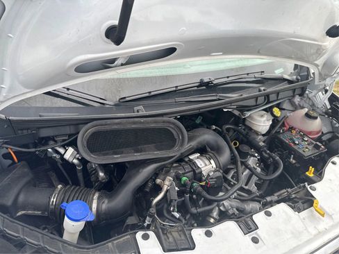 Used 2025 Ford Transit 350 XLT RWD image 11
