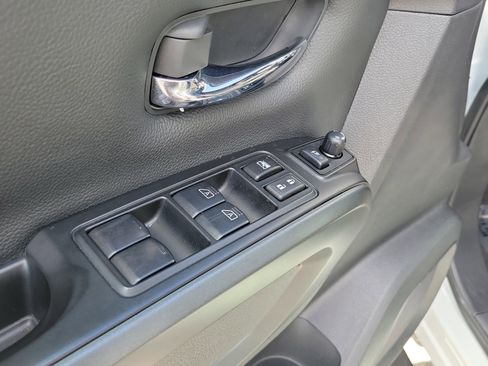 Used 2024 Nissan Titan PRO-4X w/ Pro-4x Convenience Package AWD/4WD image 19