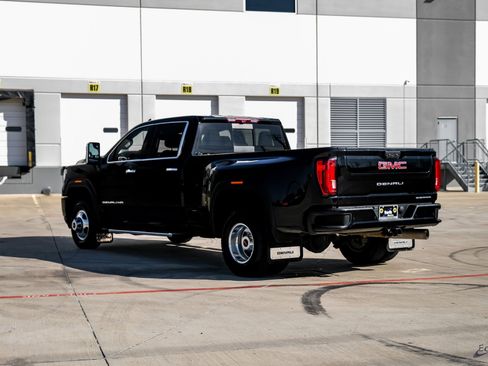 Used 2022 GMC Sierra 3500 Denali w/ Technology Package image 8