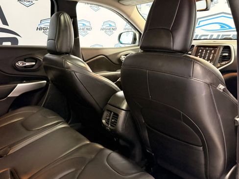 Used 2017 Jeep Cherokee Overland w/ Heavy Duty Protection Group image 21