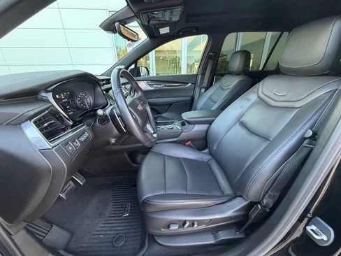Used 2024 Cadillac XT6 Sport w/ LPO, Bronce Accent Package AWD/4WD image 9