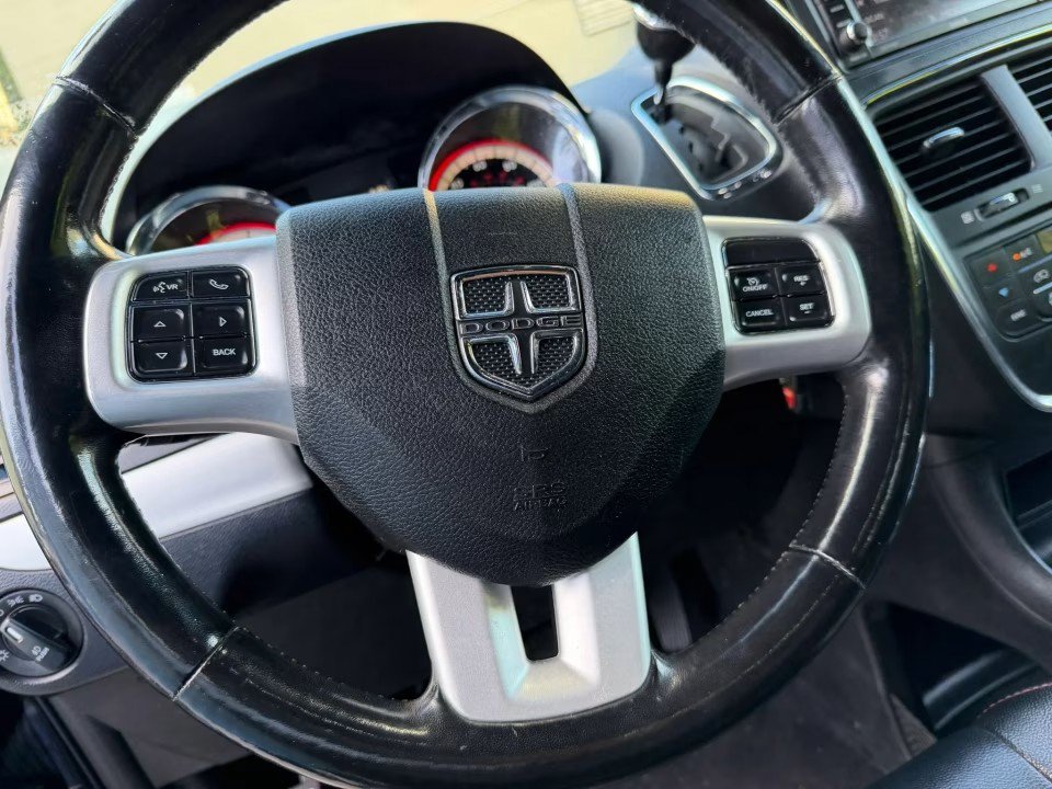 Used 2019 Dodge Grand Caravan GT FWD image 17