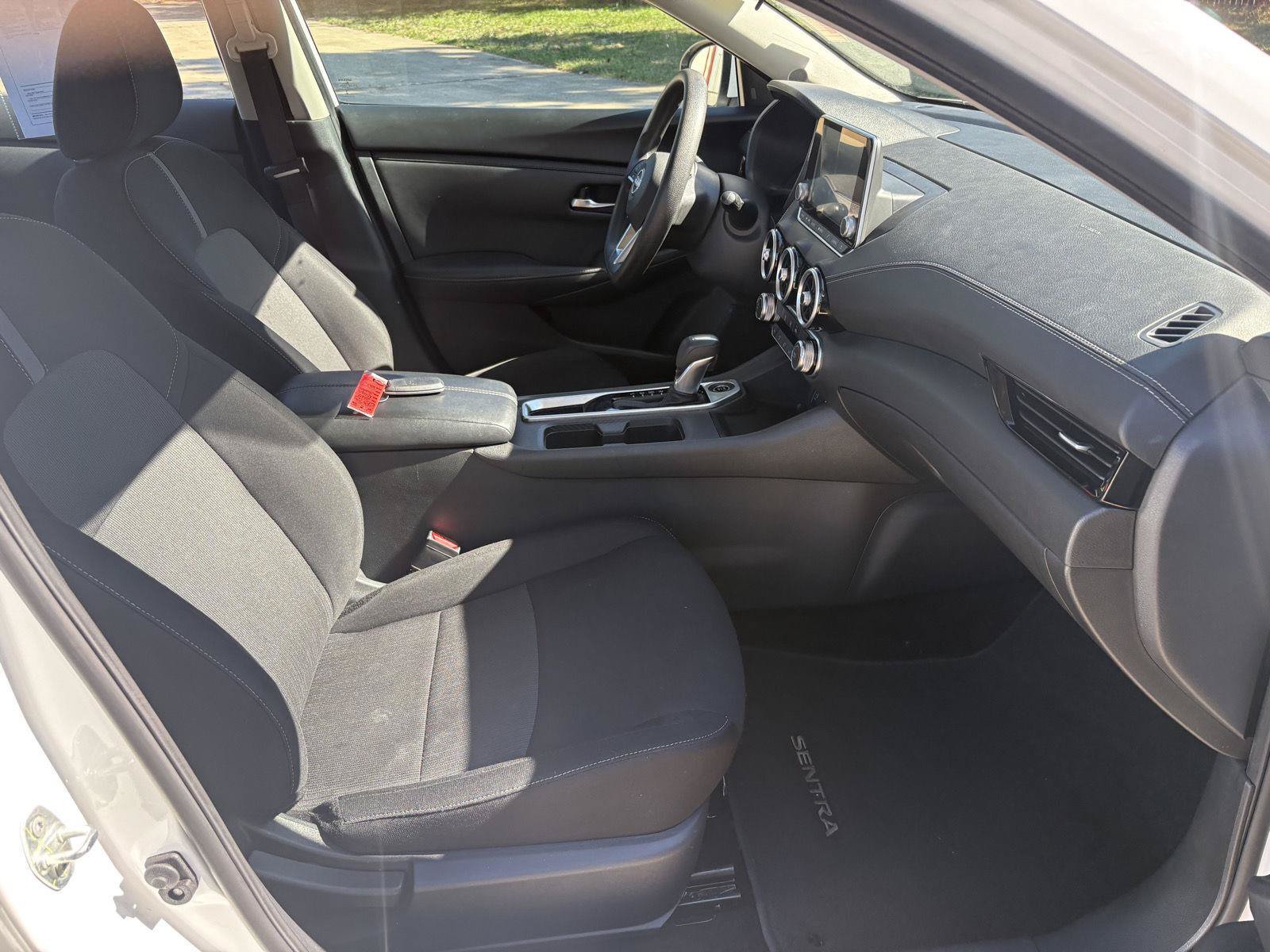 Used 2024 Nissan Sentra SV FWD image 16
