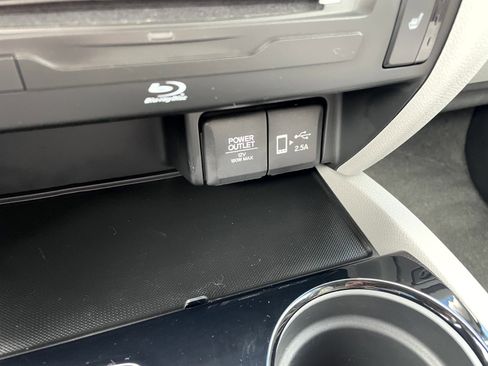 Certified 2021 Honda Pilot Touring image 22