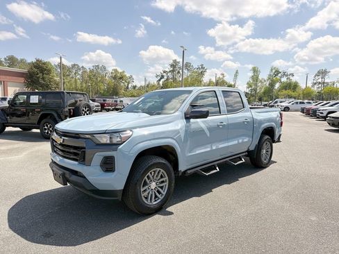 Used 2025 Chevrolet Colorado LT w/ Advanced Trailering Package RWD image 7