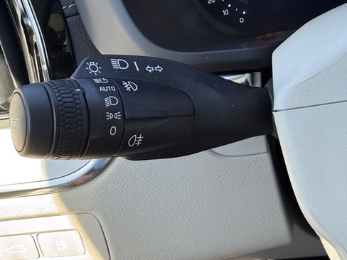 New 2026 Volvo XC60 T8 Ultra w/ Protection Package Premier image 29