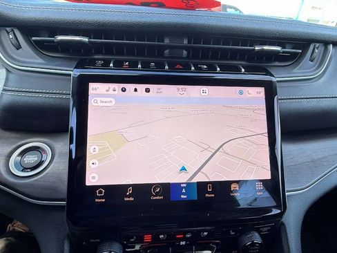 Used 2023 Jeep Grand Cherokee L Limited w/ Luxury Tech Group II image 31