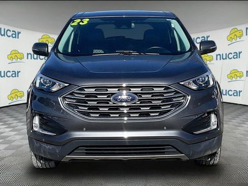 Used 2023 Ford Edge Titanium image 2