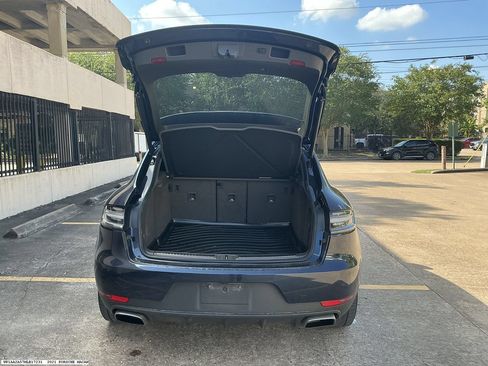 Used 2021 Porsche Macan AWD/4WD image 10