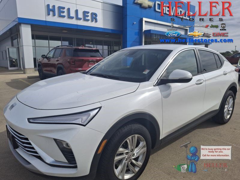 Used 2025 Buick Envista Preferred FWD image 1