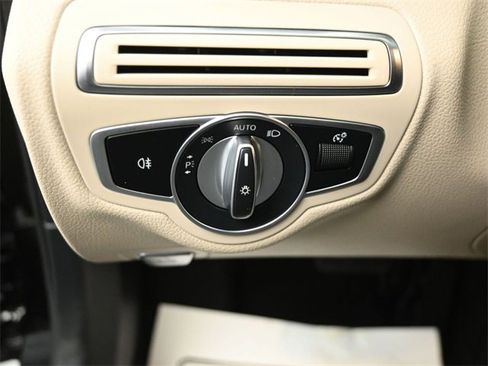 Used 2020 Mercedes-Benz C 300 Sedan image 19